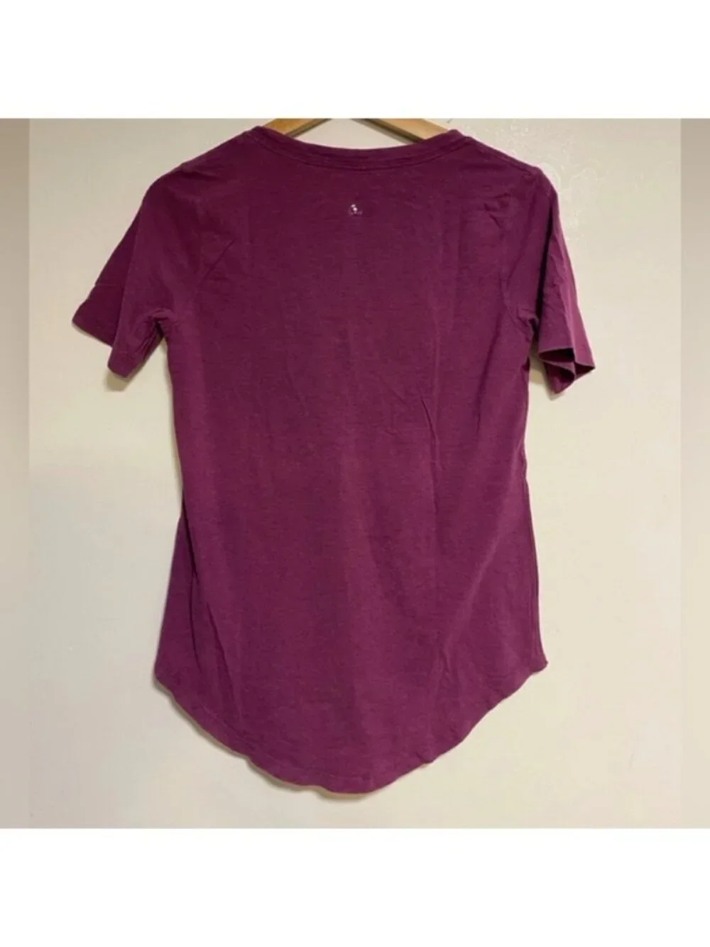 Lululemon Purple V-Neck Short Sleeve Tee Women’s XS/S